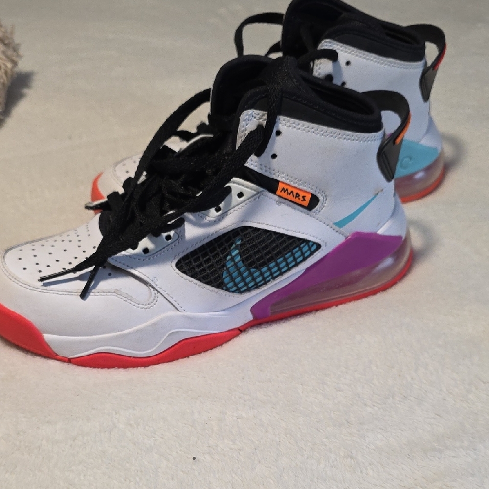 Youth Nike Air Jordan Basketball Shoes